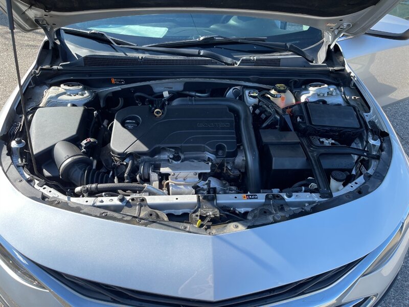 2019 Chevrolet Malibu LT - Photo 21 - Clio, MI 48420