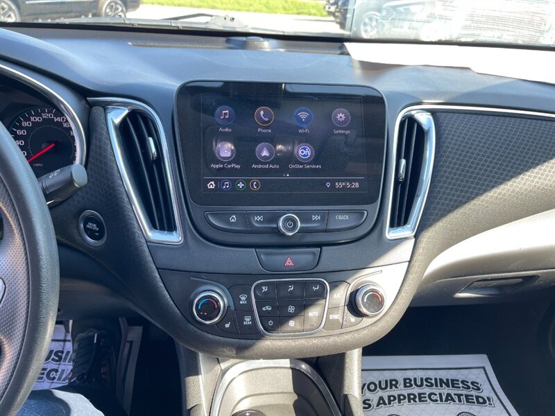 2019 Chevrolet Malibu LT - Photo 19 - Clio, MI 48420