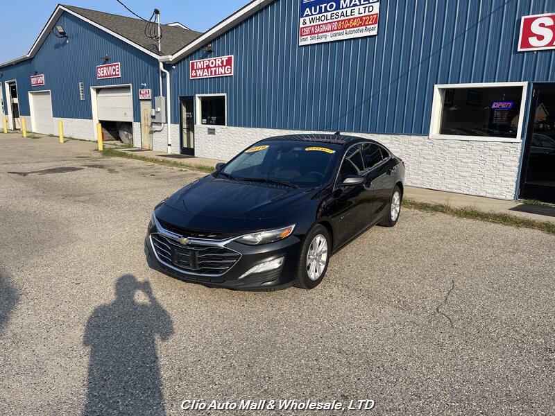 2019 Chevrolet Malibu LT - Photo 1 - Clio, MI 48420