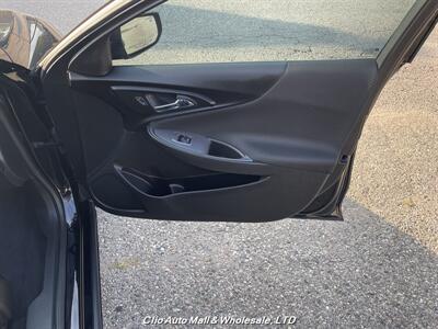 2019 Chevrolet Malibu LT   - Photo 15 - Clio, MI 48420