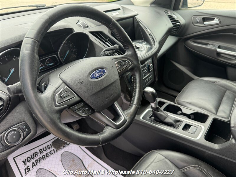2018 Ford Escape Titanium - Photo 9 - Clio, MI 48420