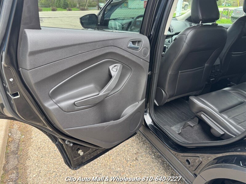 2018 Ford Escape Titanium - Photo 14 - Clio, MI 48420