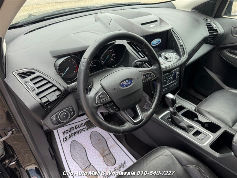 2018 Ford Escape Titanium - Photo 8 - Clio, MI 48420