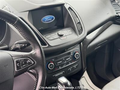 2019 Ford Escape SE   - Photo 9 - Clio, MI 48420