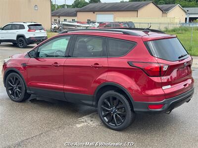 2019 Ford Escape SE   - Photo 2 - Clio, MI 48420