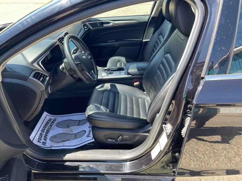 2020 Ford Fusion SEL - Photo 9 - Clio, MI 48420