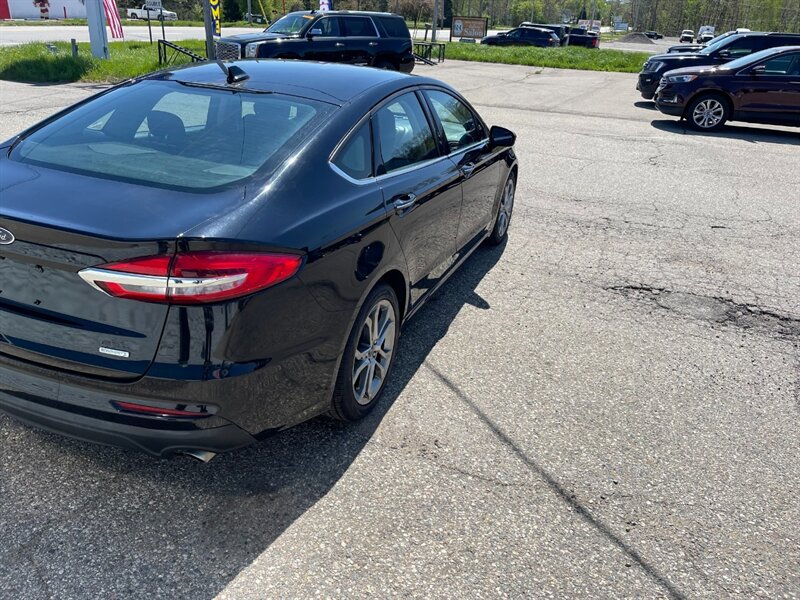 2020 Ford Fusion SEL - Photo 5 - Clio, MI 48420