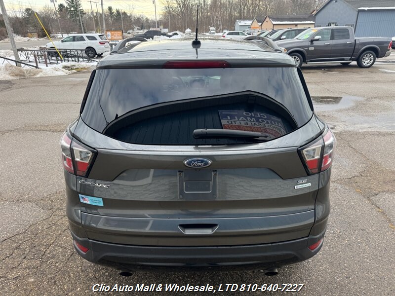 2017 Ford Escape SE FWD - Photo 4 - Clio, MI 48420