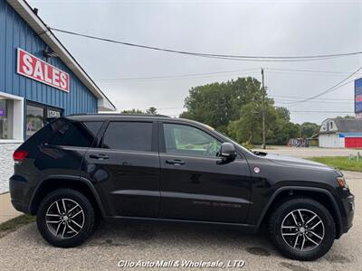 2017 Jeep Grand Cherokee Trailhawk 4WD   - Photo 6 - Clio, MI 48420