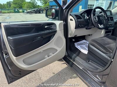 2019 Dodge Grand Caravan SE Plus   - Photo 6 - Clio, MI 48420
