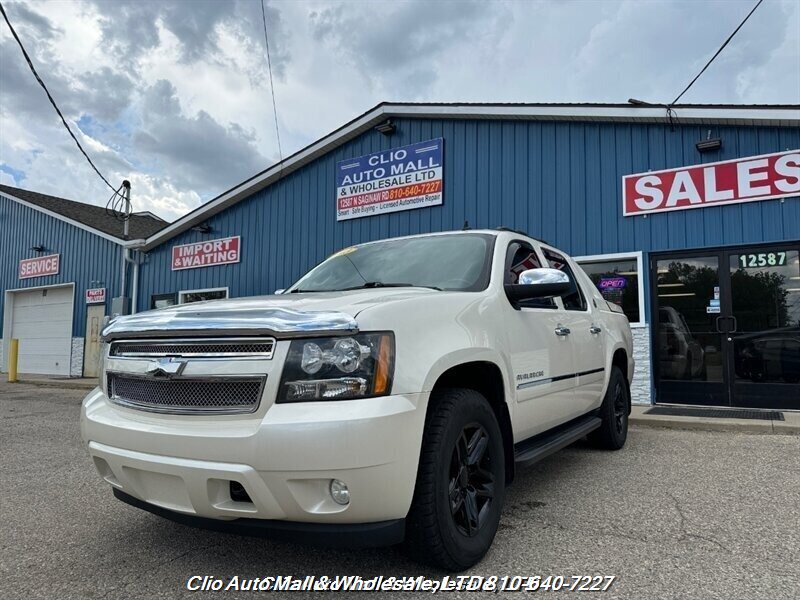 2013 Chevrolet Avalanche LTZ's photo