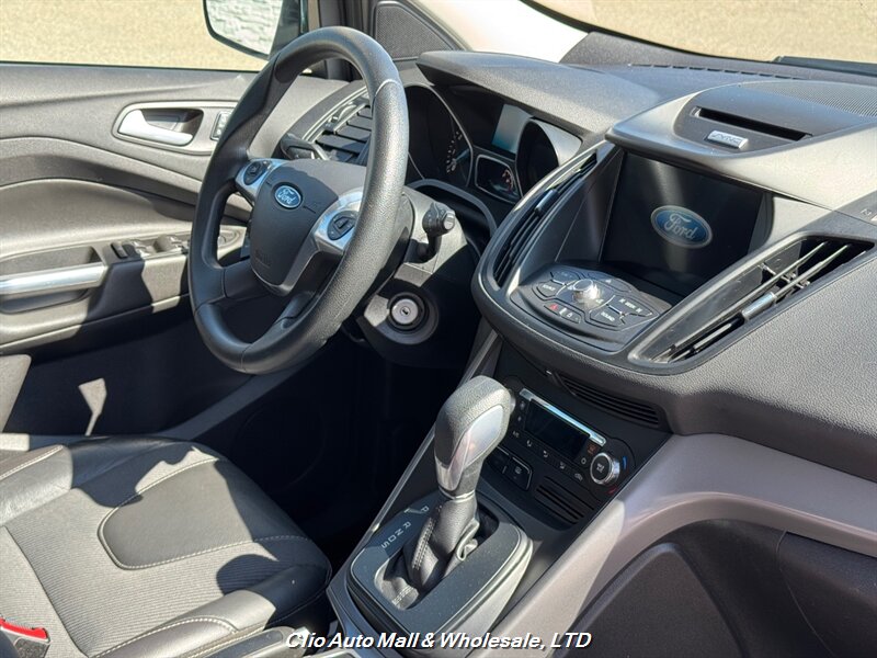 2016 Ford Escape SE photo 16