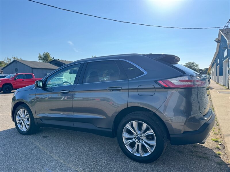 2020 Ford Edge Titanium - Photo 3 - Clio, MI 48420