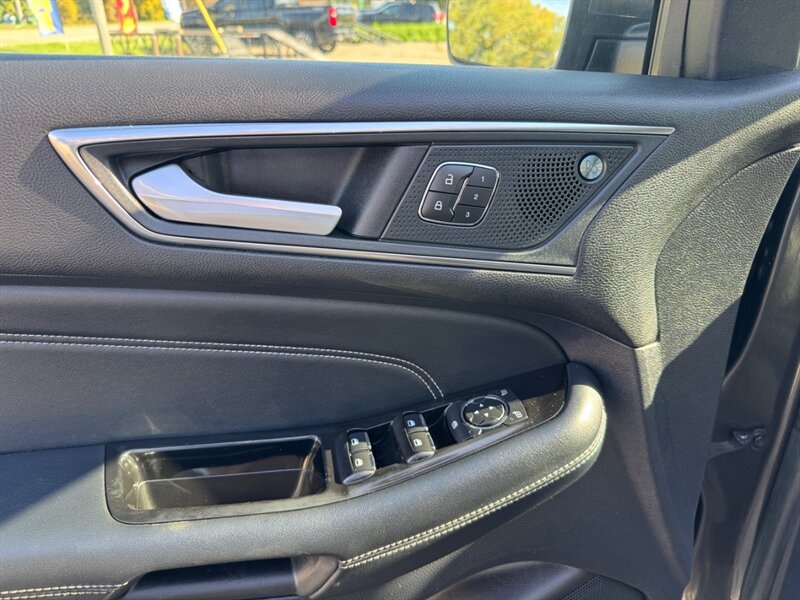 2020 Ford Edge Titanium - Photo 10 - Clio, MI 48420