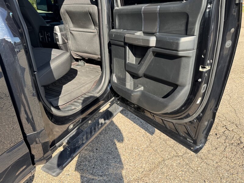 2016 Ford F-150 XLT - Photo 17 - Clio, MI 48420