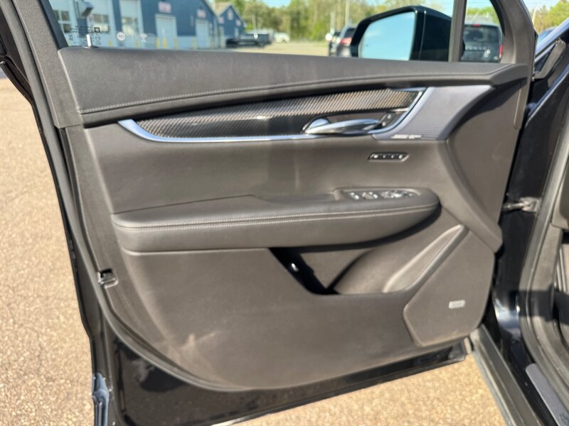 2022 Cadillac XT6 Sport - Photo 6 - Clio, MI 48420