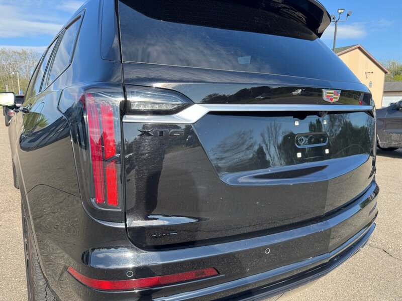 2022 Cadillac XT6 Sport - Photo 3 - Clio, MI 48420
