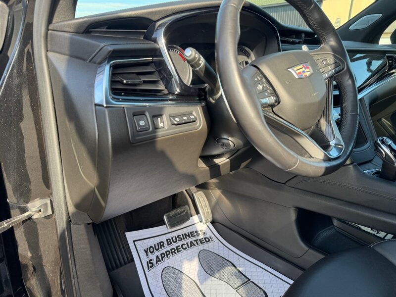 2022 Cadillac XT6 Sport - Photo 8 - Clio, MI 48420