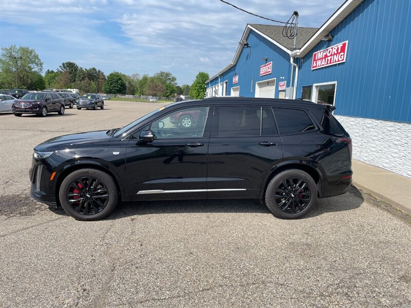 2022 Cadillac XT6 Sport - Photo 3 - Clio, MI 48420