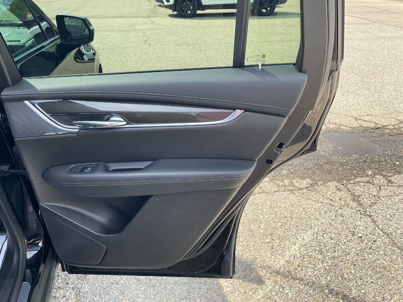 2022 Cadillac XT6 Sport - Photo 15 - Clio, MI 48420