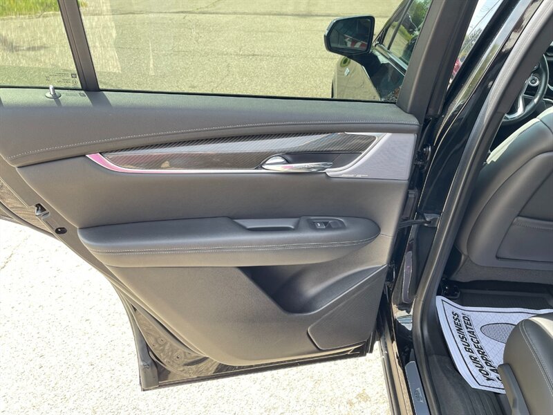 2022 Cadillac XT6 Sport - Photo 11 - Clio, MI 48420