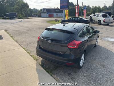 2015 Ford Focus SE   - Photo 2 - Clio, MI 48420