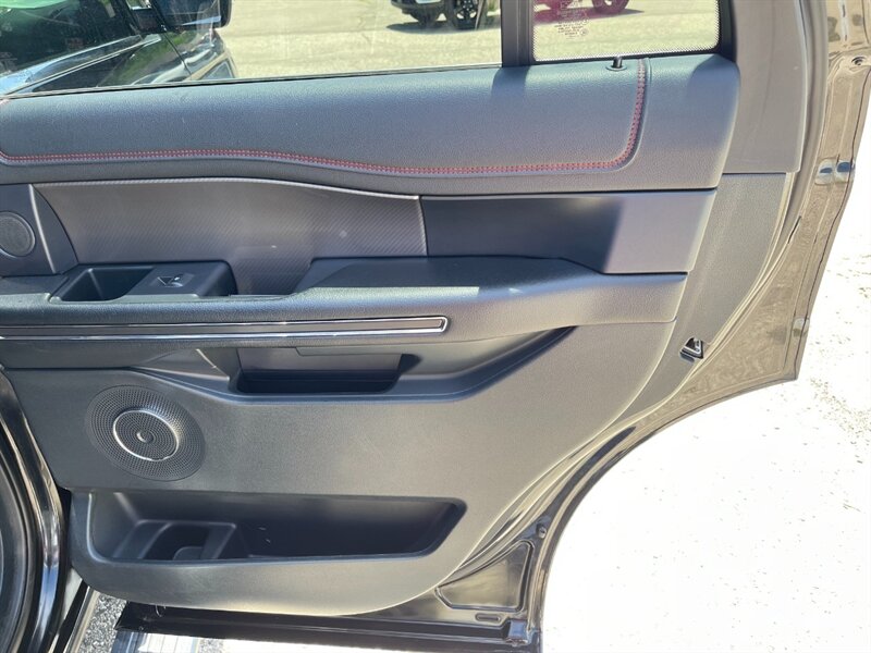 2021 Ford Expedition Limited - Photo 11 - Clio, MI 48420