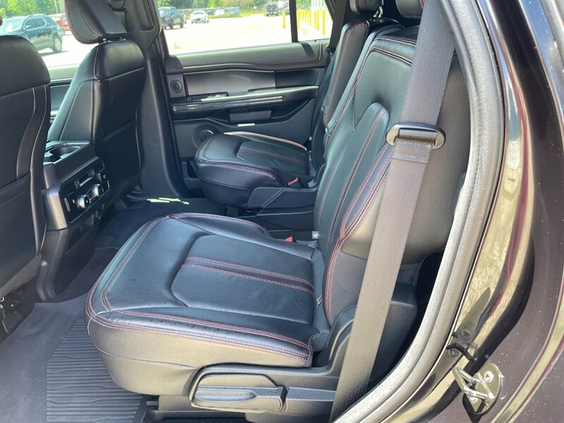 2021 Ford Expedition Limited - Photo 10 - Clio, MI 48420