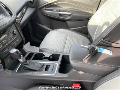 2017 Ford Escape SE   - Photo 17 - Clio, MI 48420