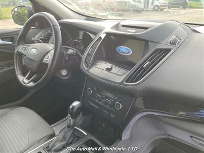2017 Ford Escape SE   - Photo 34 - Clio, MI 48420