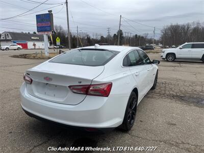 2022 Chevrolet Malibu LT   - Photo 6 - Clio, MI 48420