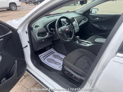 2022 Chevrolet Malibu LT   - Photo 13 - Clio, MI 48420