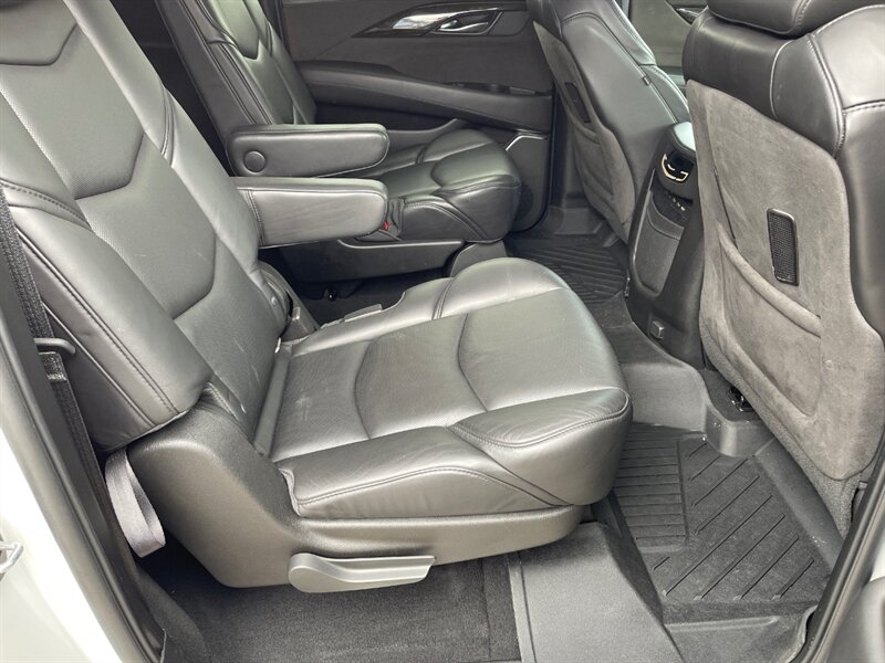2018 Cadillac Escalade ESV Platinum - Photo 17 - Clio, MI 48420