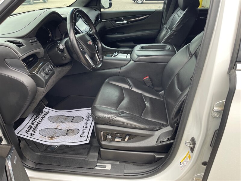 2018 Cadillac Escalade ESV Platinum - Photo 11 - Clio, MI 48420