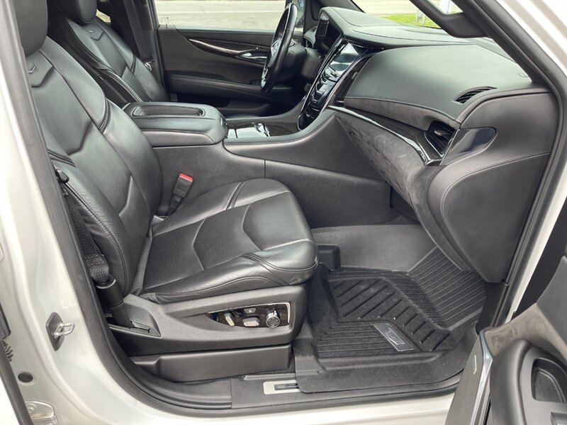 2018 Cadillac Escalade ESV Platinum - Photo 15 - Clio, MI 48420