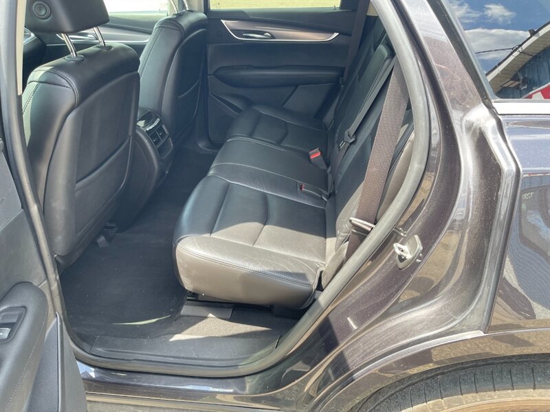 2017 Cadillac XT5 Premium Luxury - Photo 13 - Clio, MI 48420