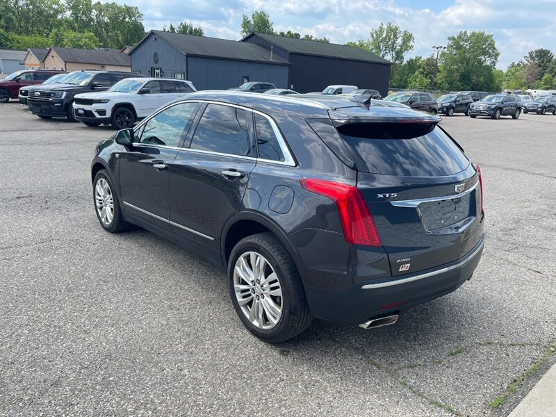 2017 Cadillac XT5 Premium Luxury - Photo 4 - Clio, MI 48420