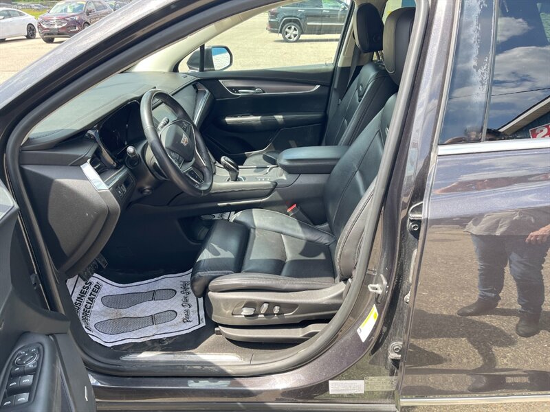 2017 Cadillac XT5 Premium Luxury - Photo 11 - Clio, MI 48420
