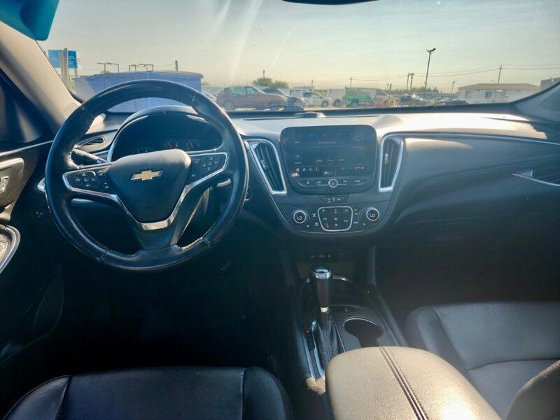 2020 Chevrolet Malibu LT - Photo 4 - Clio, MI 48420