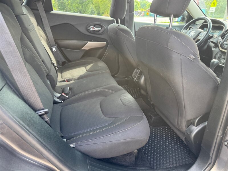 2017 Jeep Cherokee Latitude - Photo 18 - Clio, MI 48420