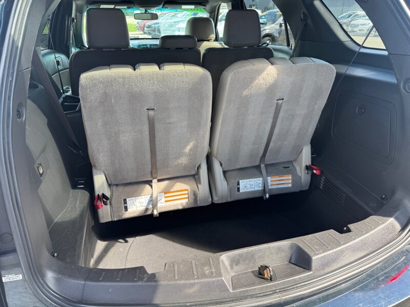 2015 Ford Explorer XLT - Photo 16 - Clio, MI 48420