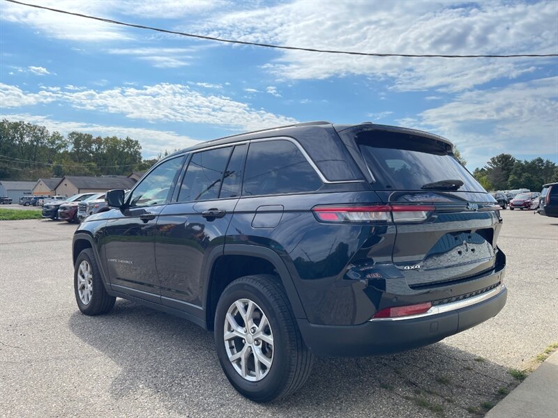 2023 Jeep Grand Cherokee Limited - Photo 4 - Clio, MI 48420