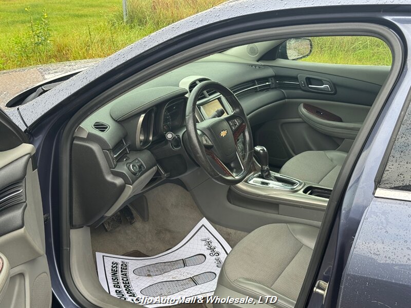2013 Chevrolet Malibu 2LT photo 6