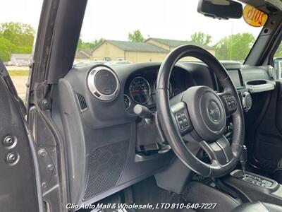 2016 Jeep Wrangler Unlimited Sahara 4WD  Spotless Frame!! - Photo 11 - Clio, MI 48420