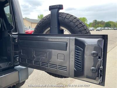 2016 Jeep Wrangler Unlimited Sahara 4WD  Spotless Frame!! - Photo 25 - Clio, MI 48420