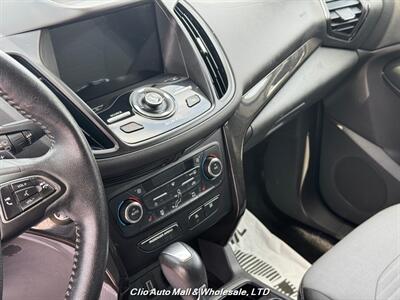 2017 Ford Escape Titanium   - Photo 10 - Clio, MI 48420