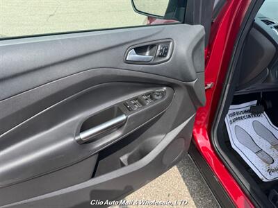 2017 Ford Escape Titanium   - Photo 6 - Clio, MI 48420