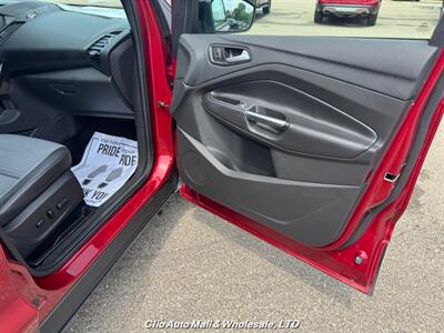 2017 Ford Escape Titanium   - Photo 19 - Clio, MI 48420