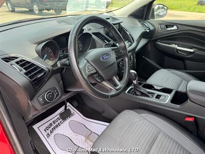 2017 Ford Escape Titanium   - Photo 7 - Clio, MI 48420