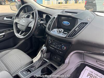 2017 Ford Escape Titanium   - Photo 21 - Clio, MI 48420